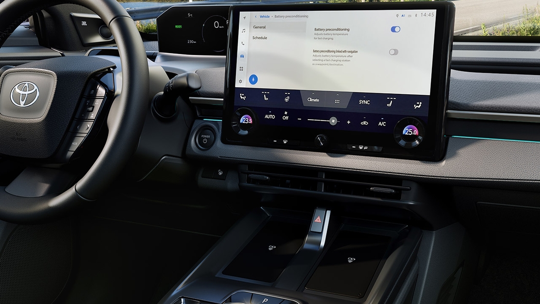 Toyota-bZ4X-interieur-display-preconditioning-berglandschap